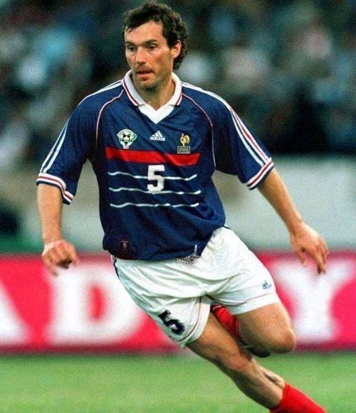 1992年欧洲杯总冠军（1992年欧洲杯最佳球员）
